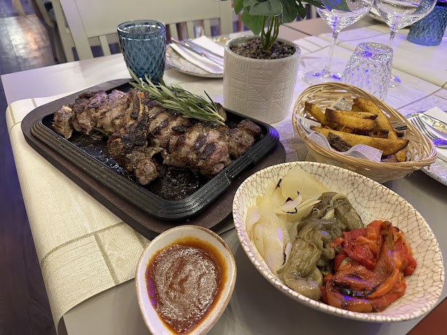 Colibri Brunch & Tapa Paellas - Barcelona