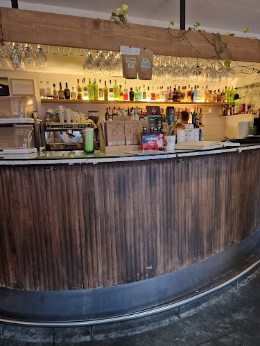 Somia Vins i Llibres - Gastronomía y hostelería