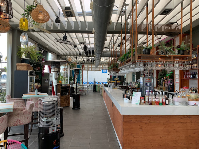 El Camarote & The Roof Phone number