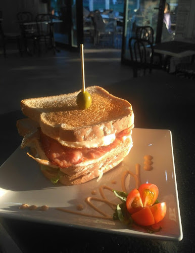 Opinii despre Pizzería El paraíso în Atalaya Isdabe - Gastronomía y hostelería