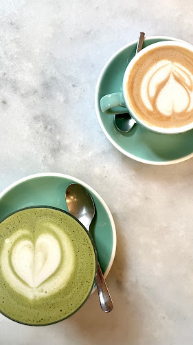 Comentarii opinii despre vitrina café