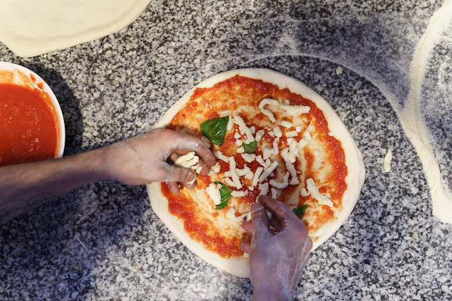 Av. de la Constitución, 31, 29631 Arroyo de La Miel, Málaga