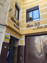 Bar 33