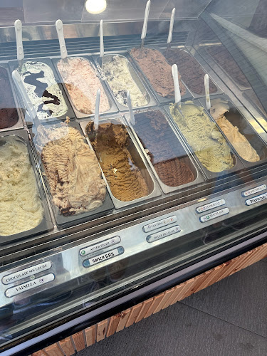 Comments and reviews of Heladeria Bina bina