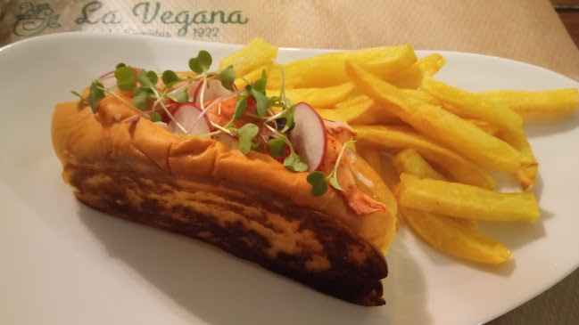 Casa de Comidas La Vegana - Camargo