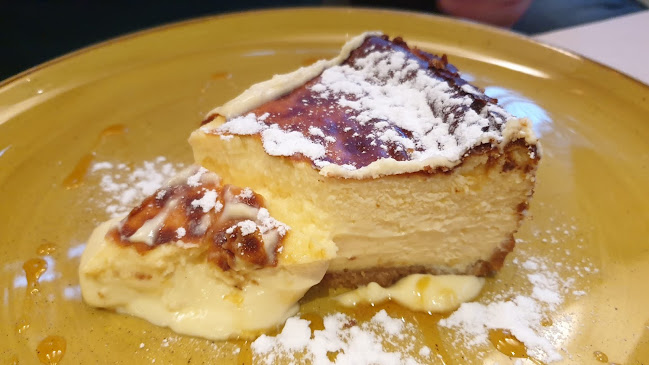 Latxaska Etxea Phone number