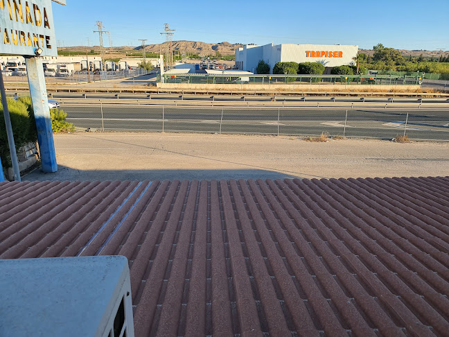 Restaurante la Pinada Phone number