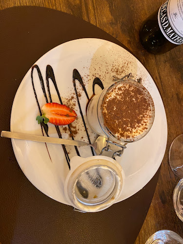 3 RAICES STEAKHOUSE & WINEBAR - Gastronomía y hostelería