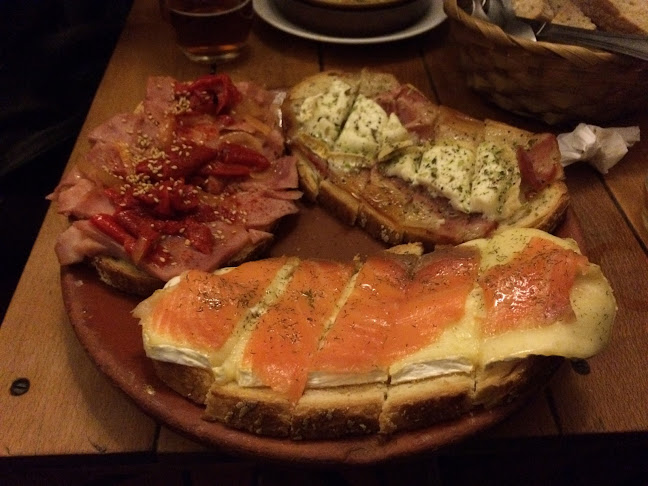 Comments and reviews of La Chilostra