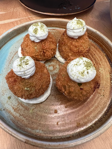 Desoriente Phone number