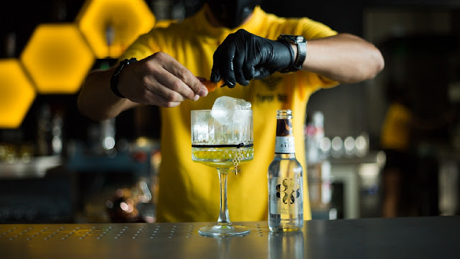 Tipsy Bee - Puerto Rico