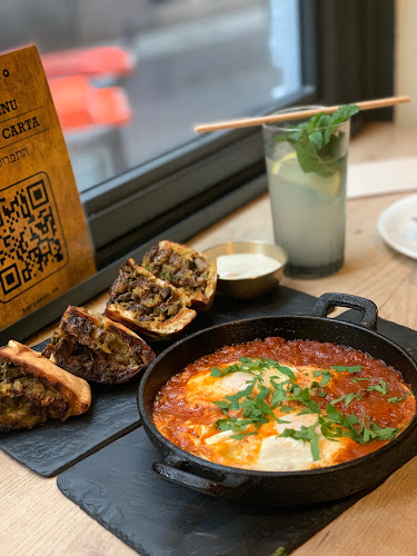 C. de Colmenares, 13, Centro, 28004 Madrid