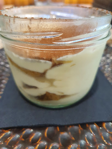 Paffuto (Aragón) - Gastronomía y hostelería