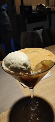 Opinii despre Monocromo vermuteria gastrounderground în Bilbao - Gastronomía y hostelería