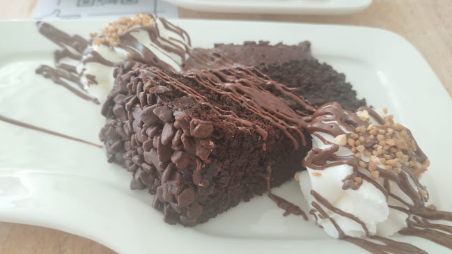 Av. Federico Leal Castaño, S/n, 41807 Espartinas, Sevilla