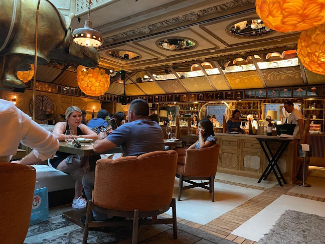 SLVJ Madrid Velazquez Phone number