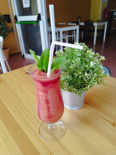 Comments and reviews of Bar Cafetería La Zarza