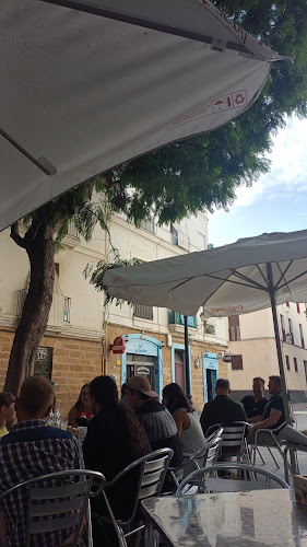 Comments and reviews of Cervecería Freiduría Marisquería del Mentidero