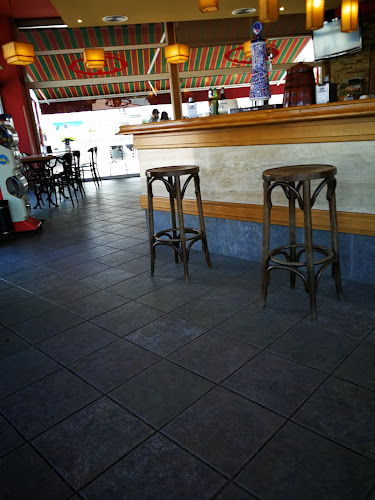 Opinii despre Cafetería Y Cervecería Plaza în Narón - Gastronomía y hostelería