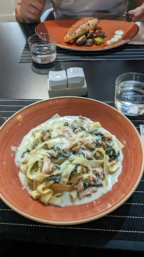 Compostelana Plaza de España - Gastronomía y hostelería