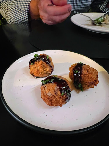 Bárbaro Phone number