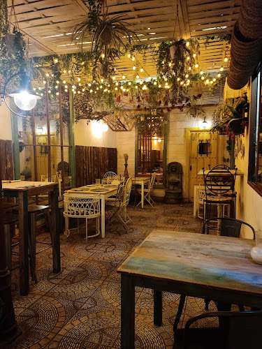 Reviews of Bar V in Madrid - Gastronomía y hostelería