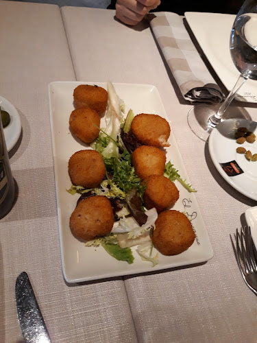 Comments and reviews of El Descanso 1927