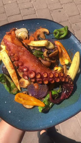 Luna Rossa Restaurante Open Times