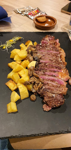 C. de Aquitania, 49, San Blas-Canillejas, 28032 Madrid