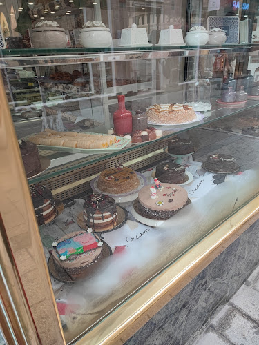 Comments and reviews of Pastelería La Suiza