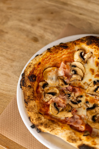 Opinii despre Pizzería La Primavera în Fuengirola - Gastronomía y hostelería