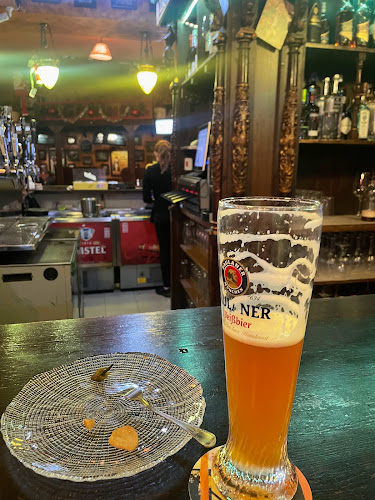 Black & Gold - Madrid