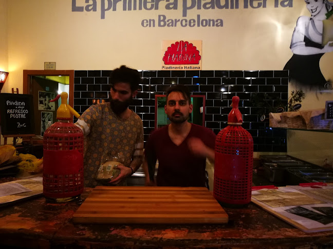 Carrer de la Santa Creu, 1, Gràcia, 08024 Barcelona