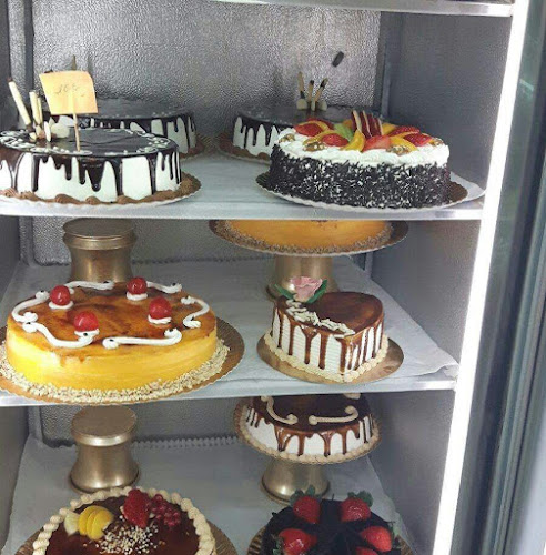 Reviews of Horno de Pan y Pastelería Medina in Santa Coloma de Gramenet - Gastronomía y hostelería