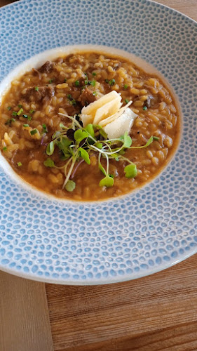 Comments and reviews of Doña Encarna