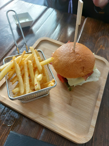 Somnis Bar Open Times