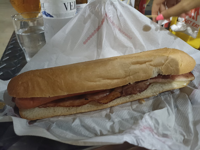 Frankfurt EL LOCAL - Canovelles