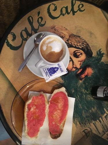 Comments and reviews of Café Café