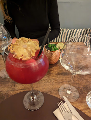 3 RAICES STEAKHOUSE & WINEBAR