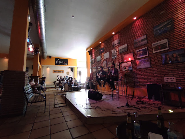 C. Evangelista, 57, 41010 Sevilla