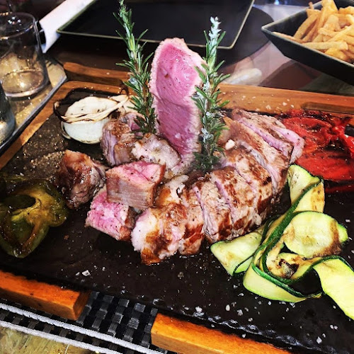 Comments and reviews of 3 RAICES STEAKHOUSE & WINEBAR