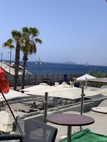 Snoopy’s Bar & Restaurante Open Times