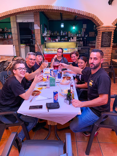 Comments and reviews of Pizzeria Heladeria La Loma