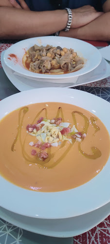 Bar Maclau Open Times