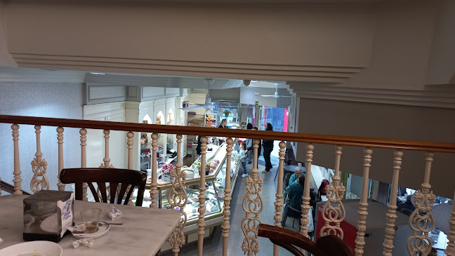 Pastelería La Suiza Phone number