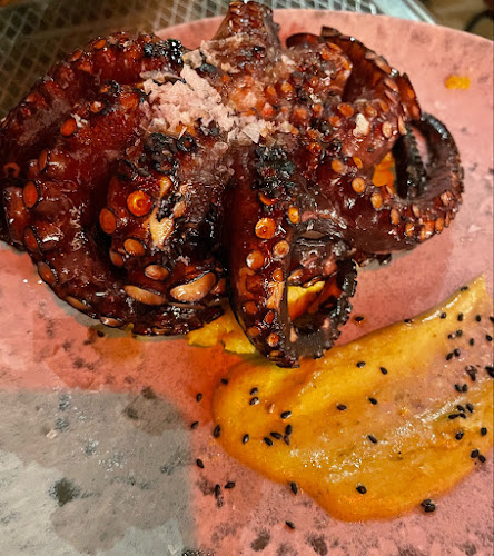 Lynch - Food and Cocktails