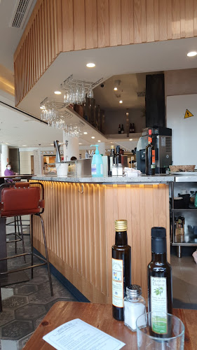 Comments and reviews of Emyfa Arturo Soria