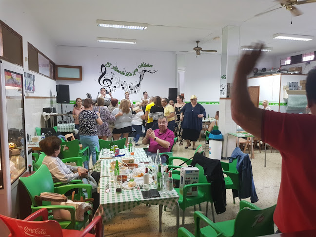 Opinii despre Club Asociacion De Vecinos San Pedro Martir în Las Palmas de Gran Canaria - Gastronomía y hostelería