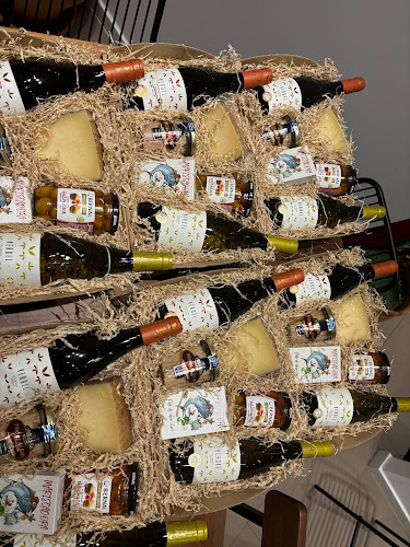 Vinoymás EXPERIENCE Tienda Gourmet•Catas•Club del Vino. Open Times