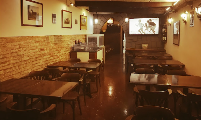 El Loro Blanco Phone number